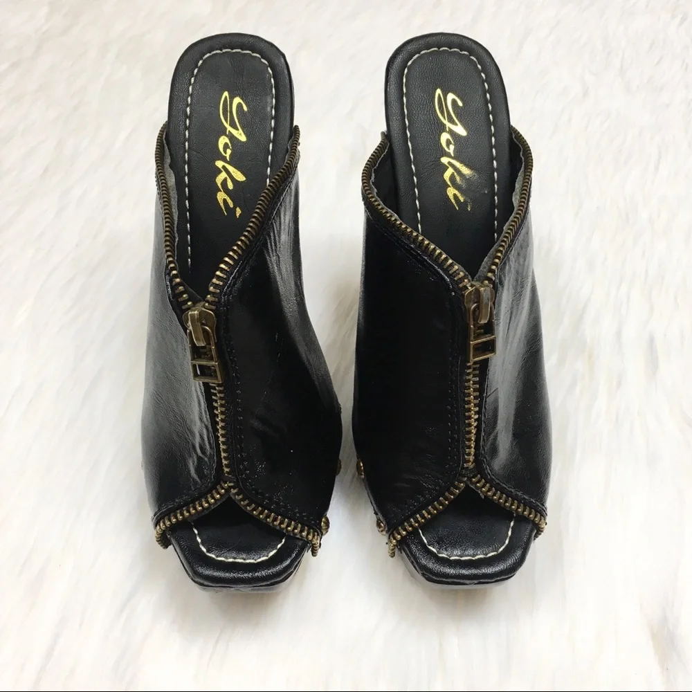 Yoki Sassy Black Platform Heels Zipper Detail 5.5 - Picture 2 of 8